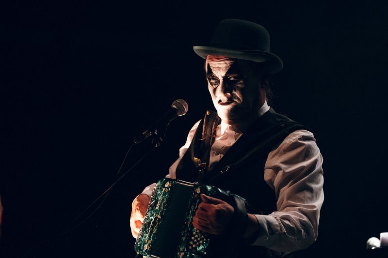 The Best of The Tiger Lillies – From the Circus to the Cemetery