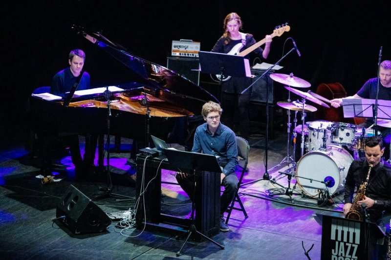 Jazz Dock Orchestra - Neočekávaná setkání